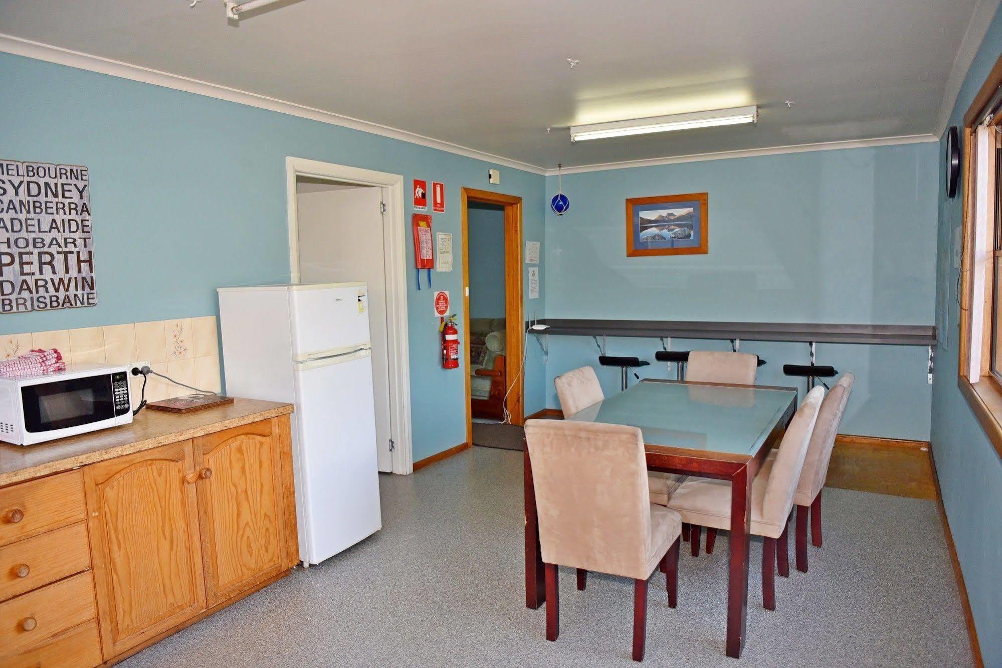 Bicheno Backpackers Hostel Exterior photo